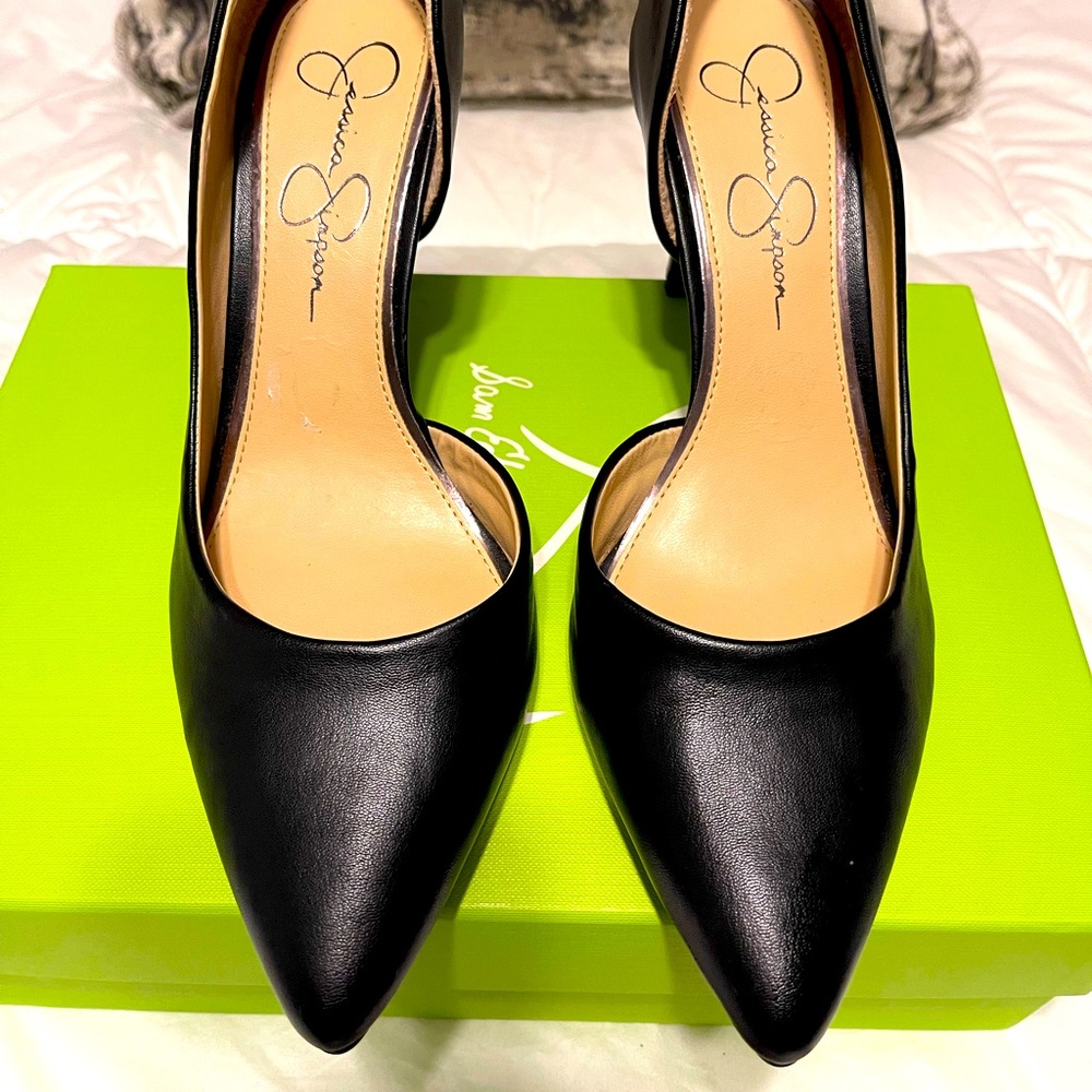 Jessica Simpson black D’Orsey  9.5